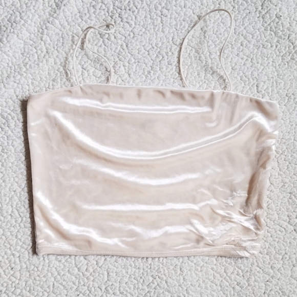 Garage Tops - GARAGE velvet, light pink crop top
